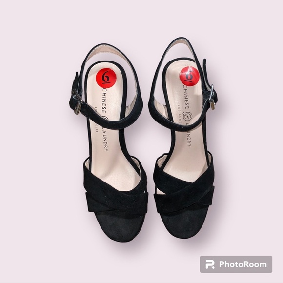 Chinese Laundry Black Platform Heels - Size 6 - Picture 3 of 3